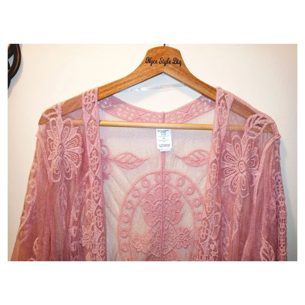 Lace Layering Piece - Picture 7 of 9